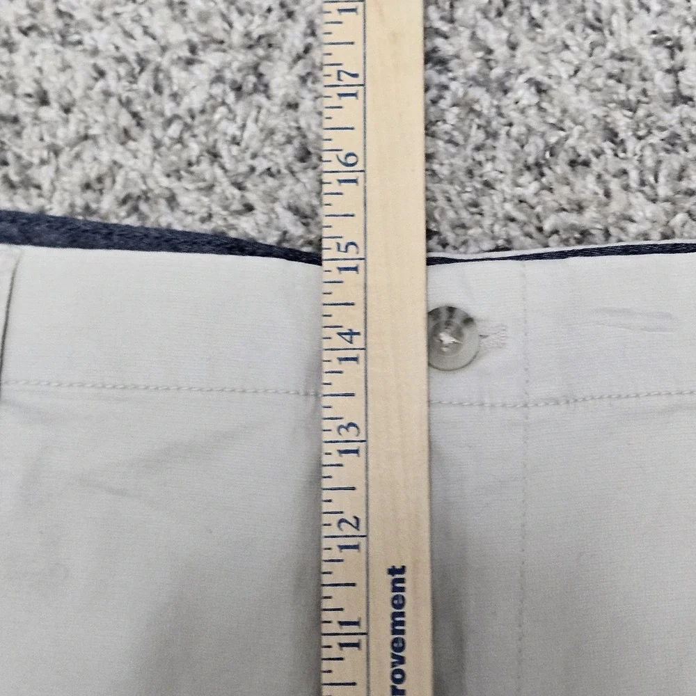Chaps Ultimate Cargo Shorts Men's 50 (51x9) Beige‎ Side Pockets Stretch NWT